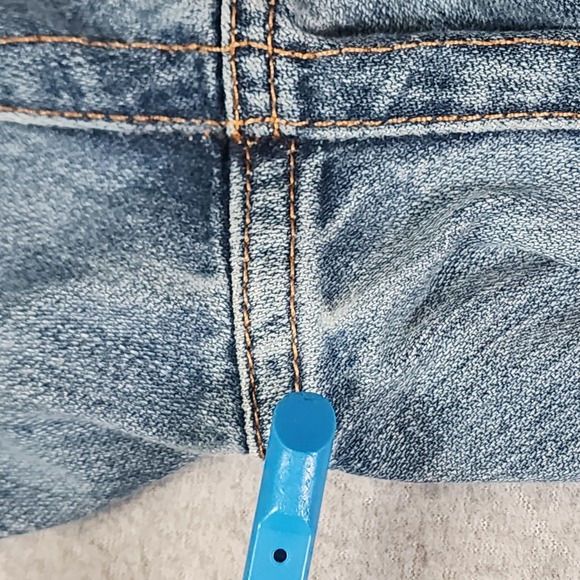 American Eagle Outfitters Boy Fit Jeans Womens 8 (30x29) Blue Distressed Denim - Picture 5 of 16